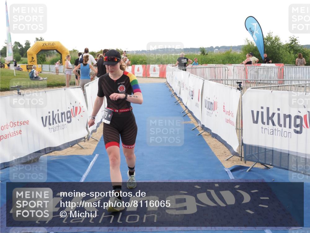 22.06.2025 - Viking Triathlon MichiJ http://msf.ph/oto/8116065 22.06.2025 16:26:46 Ziel 379 meine-sportfotos.de