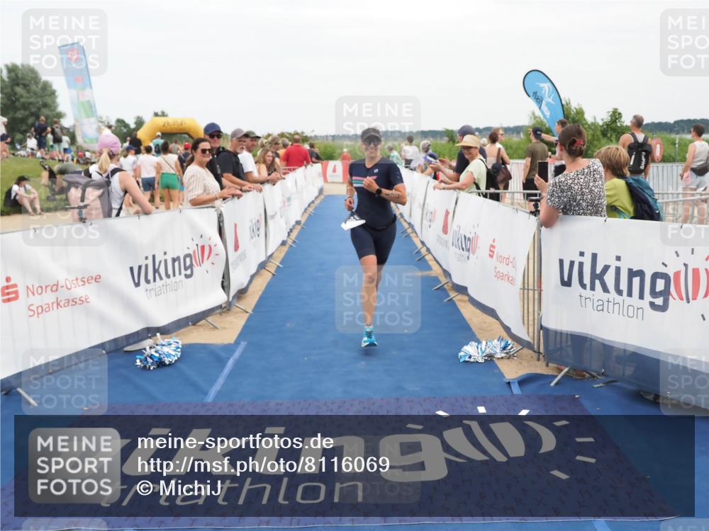 22.06.2025 - Viking Triathlon MichiJ http://msf.ph/oto/8116069 22.06.2025 15:06:01 Ziel 301 meine-sportfotos.de