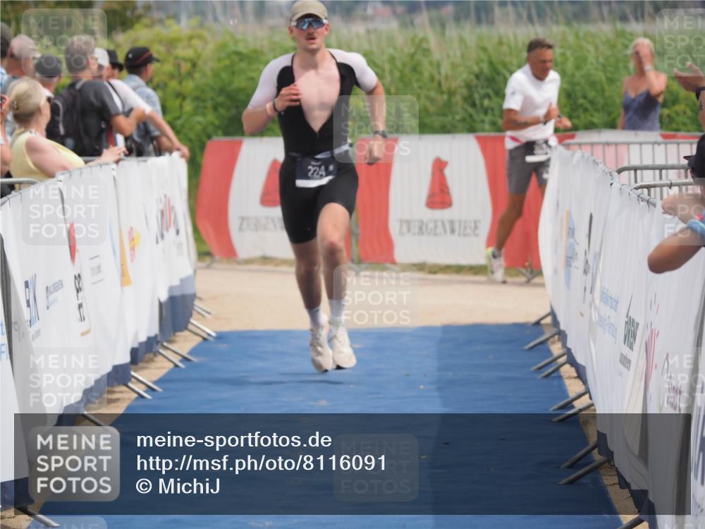 22.06.2025 - Viking Triathlon MichiJ http://msf.ph/oto/8116091 22.06.2025 14:56:04 Ziel 224 meine-sportfotos.de