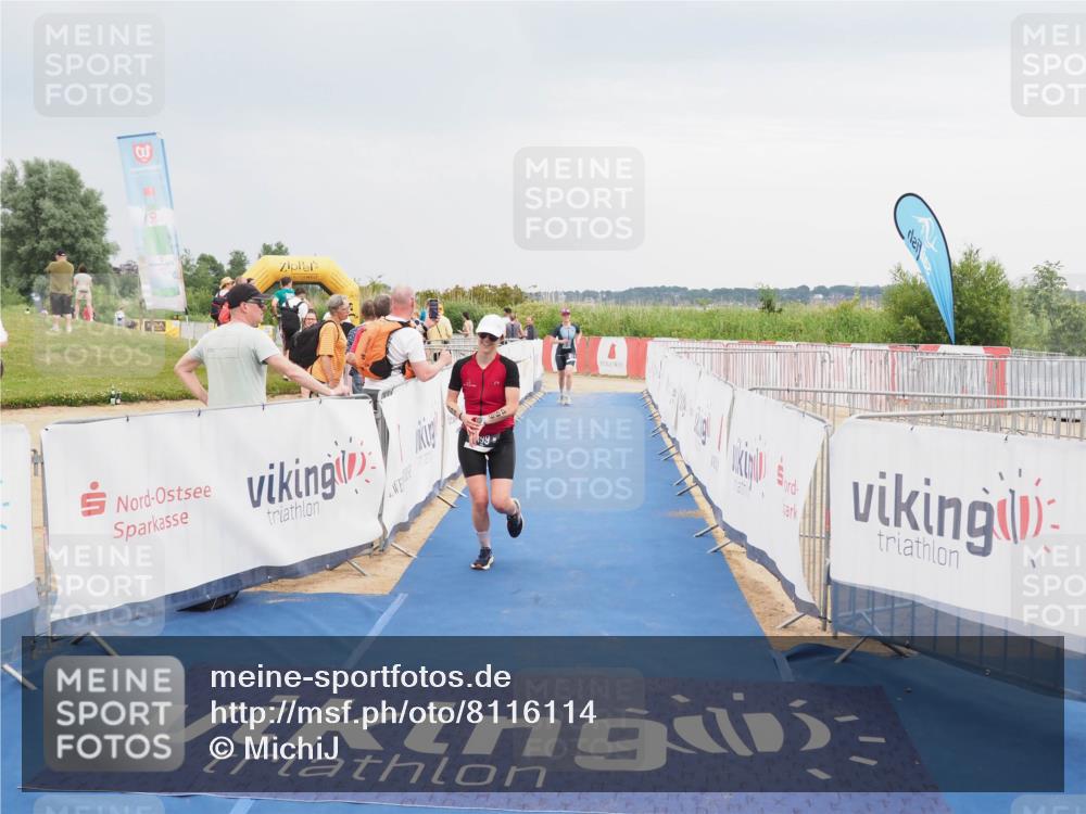 22.06.2025 - Viking Triathlon MichiJ http://msf.ph/oto/8116114 22.06.2025 16:49:55 Ziel 477, 499 meine-sportfotos.de