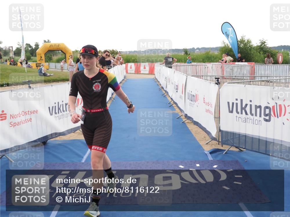 22.06.2025 - Viking Triathlon MichiJ http://msf.ph/oto/8116122 22.06.2025 16:26:47 Ziel 379 meine-sportfotos.de