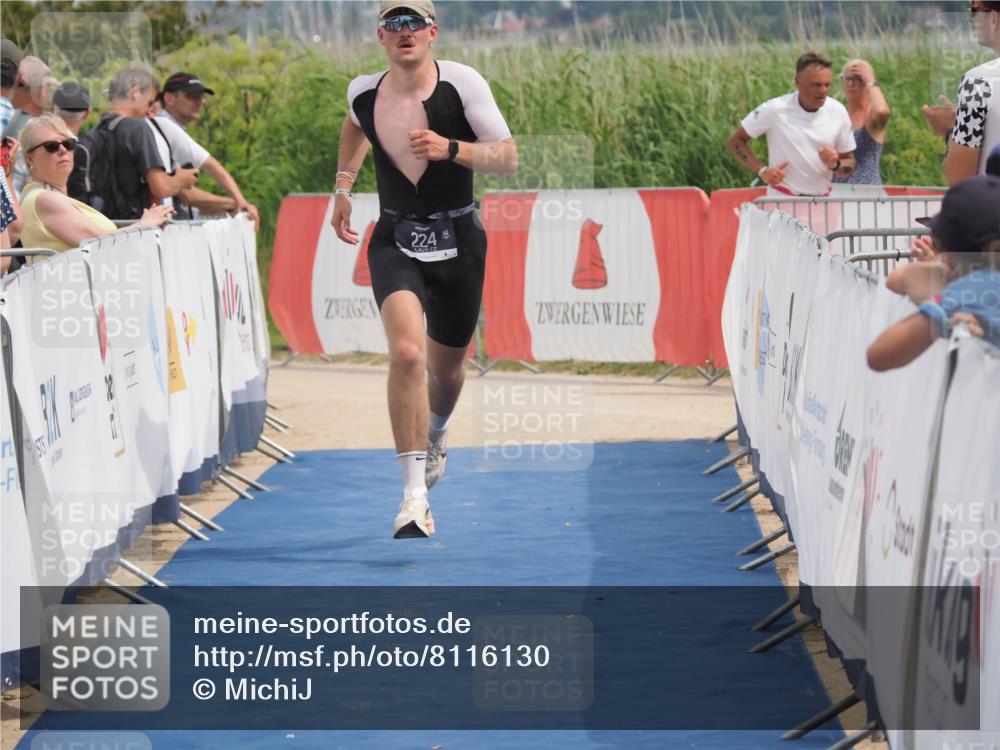 22.06.2025 - Viking Triathlon MichiJ http://msf.ph/oto/8116130 22.06.2025 14:56:04 Ziel 224 meine-sportfotos.de