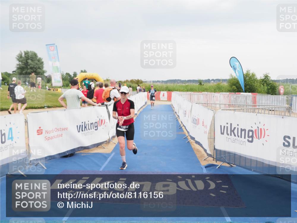 22.06.2025 - Viking Triathlon MichiJ http://msf.ph/oto/8116156 22.06.2025 16:49:56 Ziel 477, 499 meine-sportfotos.de