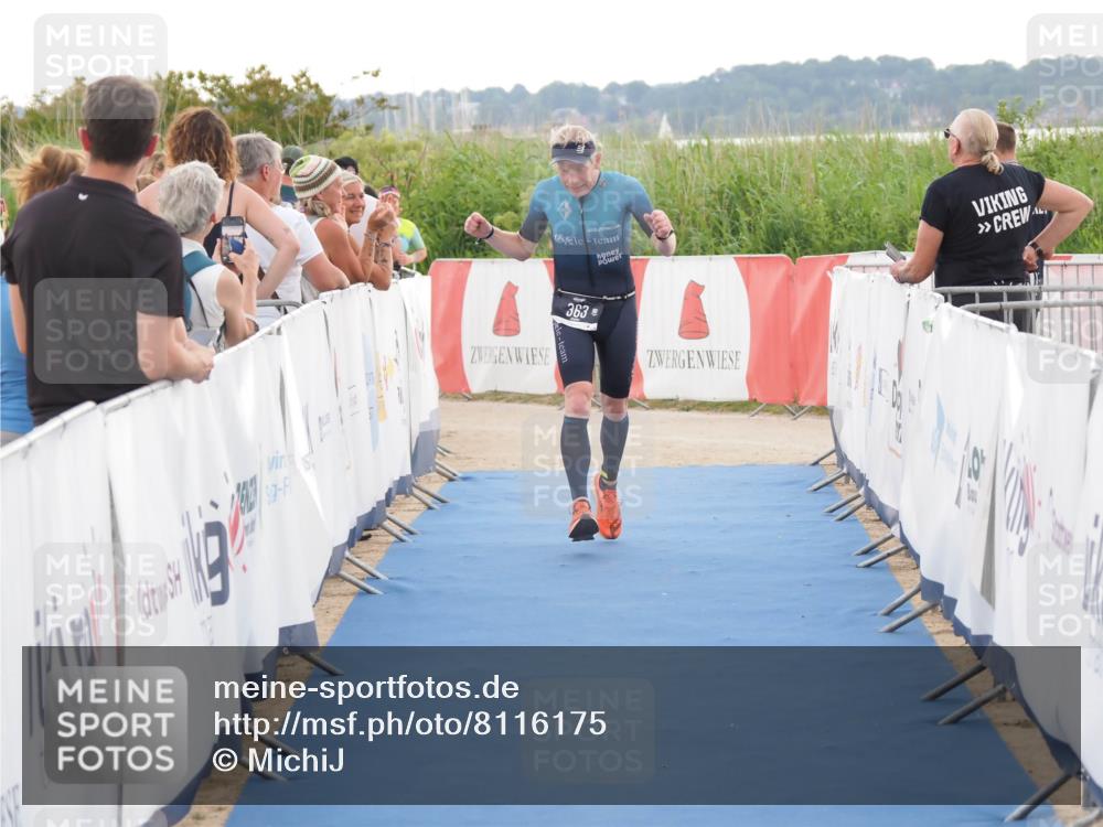 22.06.2025 - Viking Triathlon MichiJ http://msf.ph/oto/8116175 22.06.2025 16:27:19 Ziel 363 meine-sportfotos.de