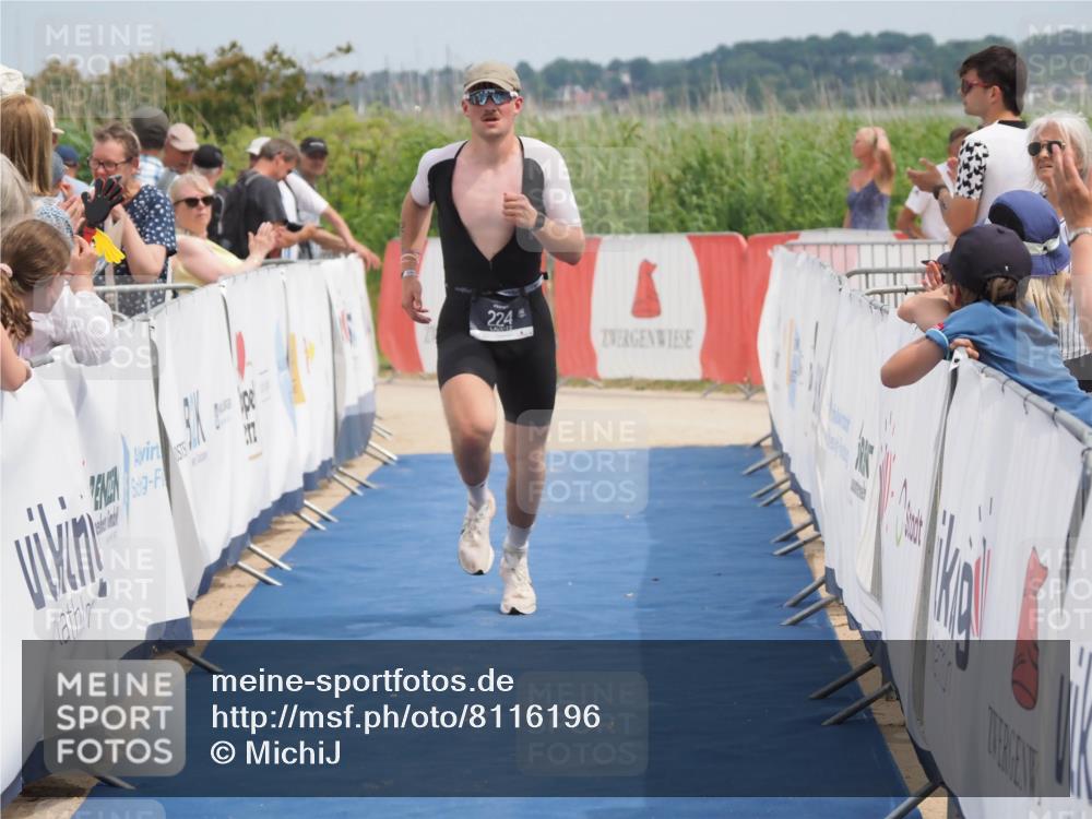 22.06.2025 - Viking Triathlon MichiJ http://msf.ph/oto/8116196 22.06.2025 14:56:05 Ziel 224 meine-sportfotos.de
