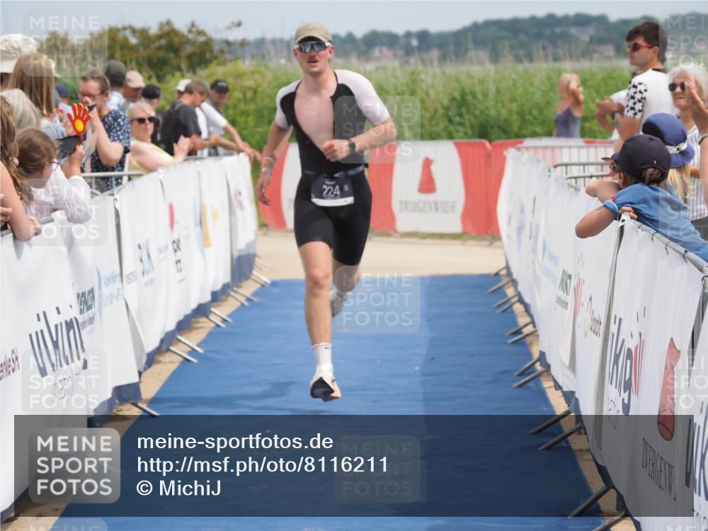 22.06.2025 - Viking Triathlon MichiJ http://msf.ph/oto/8116211 22.06.2025 14:56:05 Ziel 224 meine-sportfotos.de