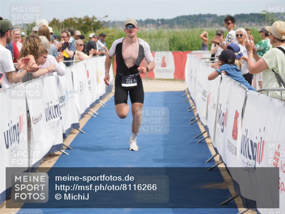 22.06.2025 - Viking Triathlon MichiJ http://msf.ph/oto/8116266 22.06.2025 14:56:06 Ziel 224 meine-sportfotos.de
