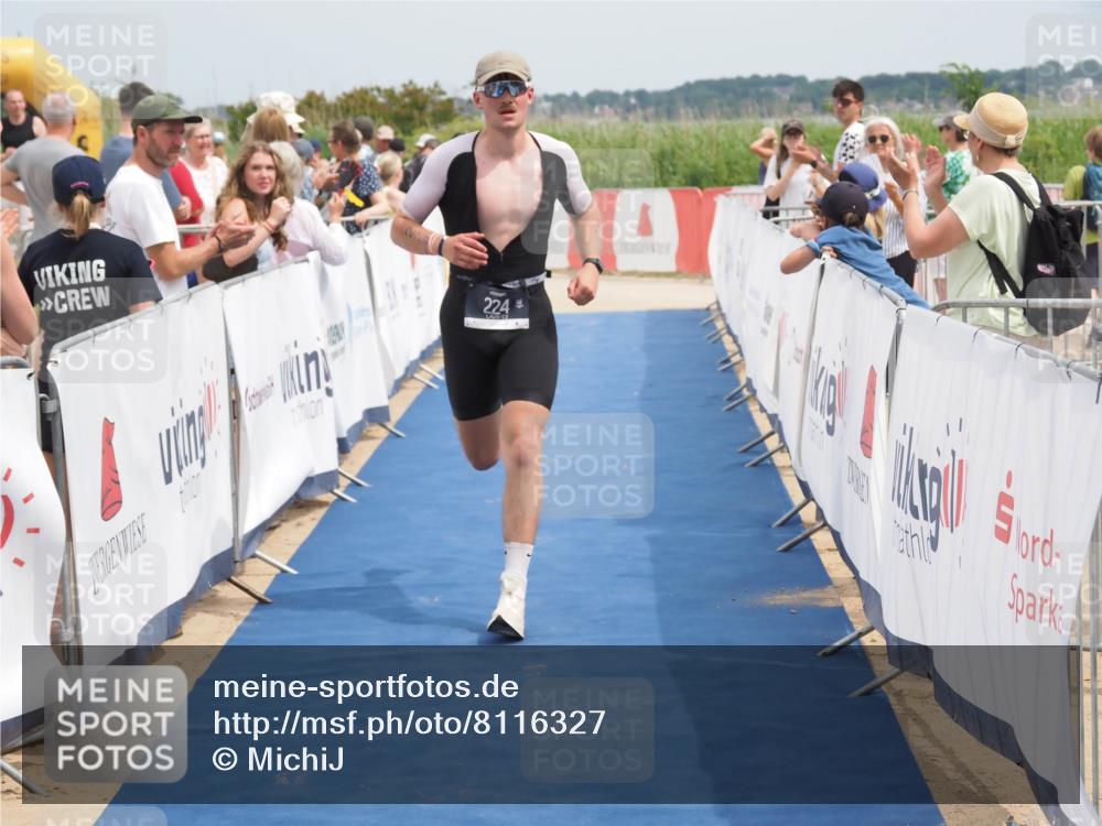 22.06.2025 - Viking Triathlon MichiJ http://msf.ph/oto/8116327 22.06.2025 14:56:06 Ziel 224 meine-sportfotos.de