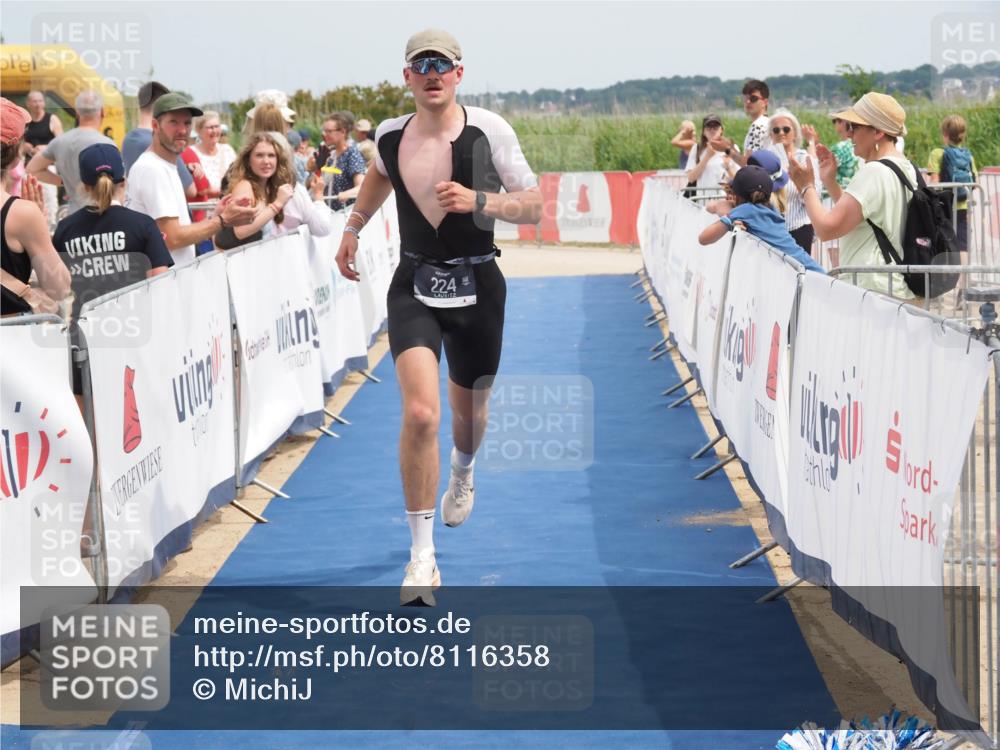 22.06.2025 - Viking Triathlon MichiJ http://msf.ph/oto/8116358 22.06.2025 14:56:07 Ziel 224 meine-sportfotos.de