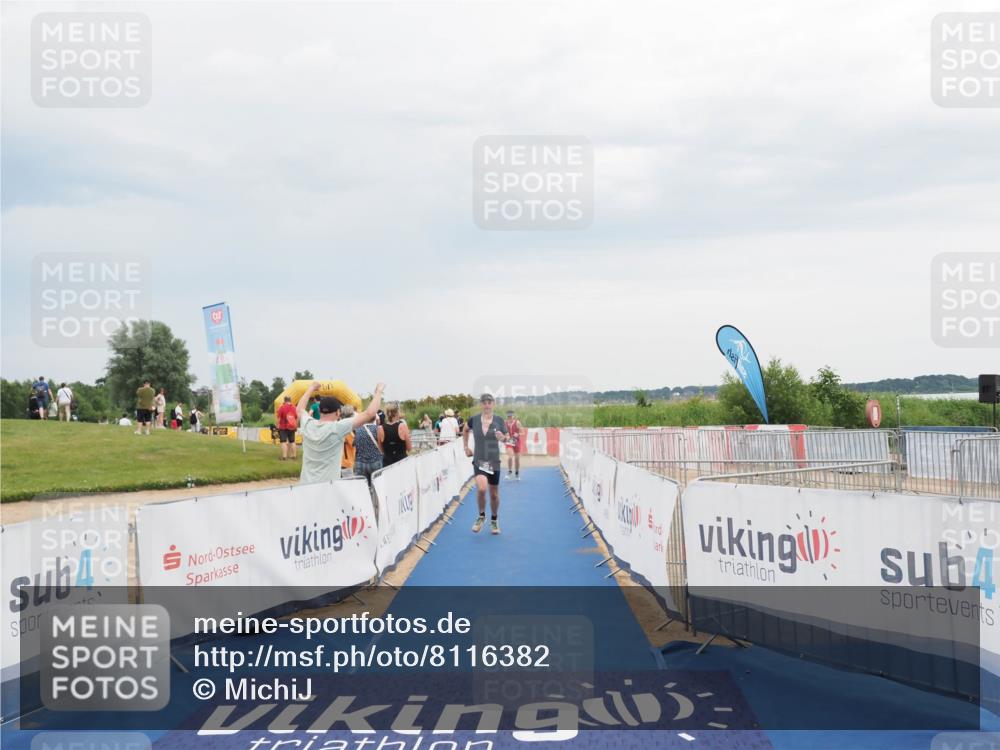 22.06.2025 - Viking Triathlon MichiJ http://msf.ph/oto/8116382 22.06.2025 16:50:53 Ziel 213, 353 meine-sportfotos.de