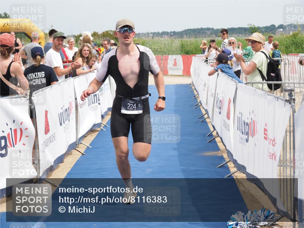 22.06.2025 - Viking Triathlon MichiJ http://msf.ph/oto/8116383 22.06.2025 14:56:07 Ziel 224 meine-sportfotos.de