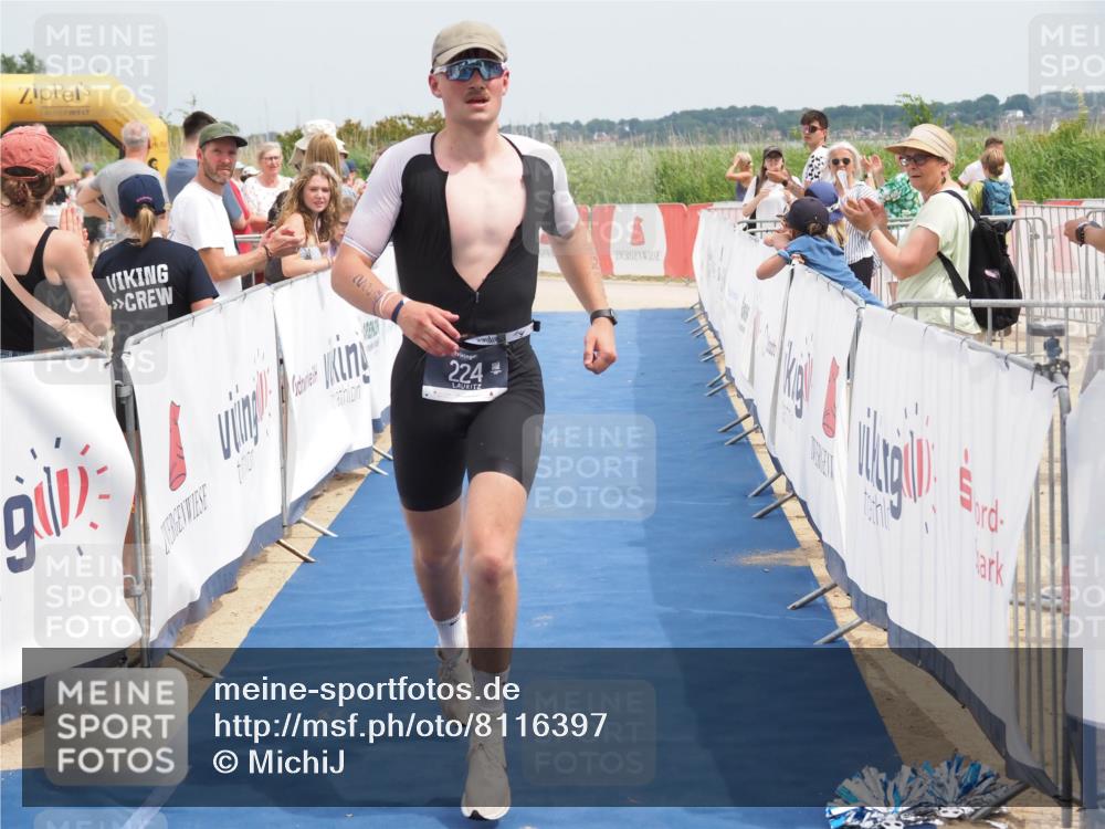22.06.2025 - Viking Triathlon MichiJ http://msf.ph/oto/8116397 22.06.2025 14:56:07 Ziel 224 meine-sportfotos.de