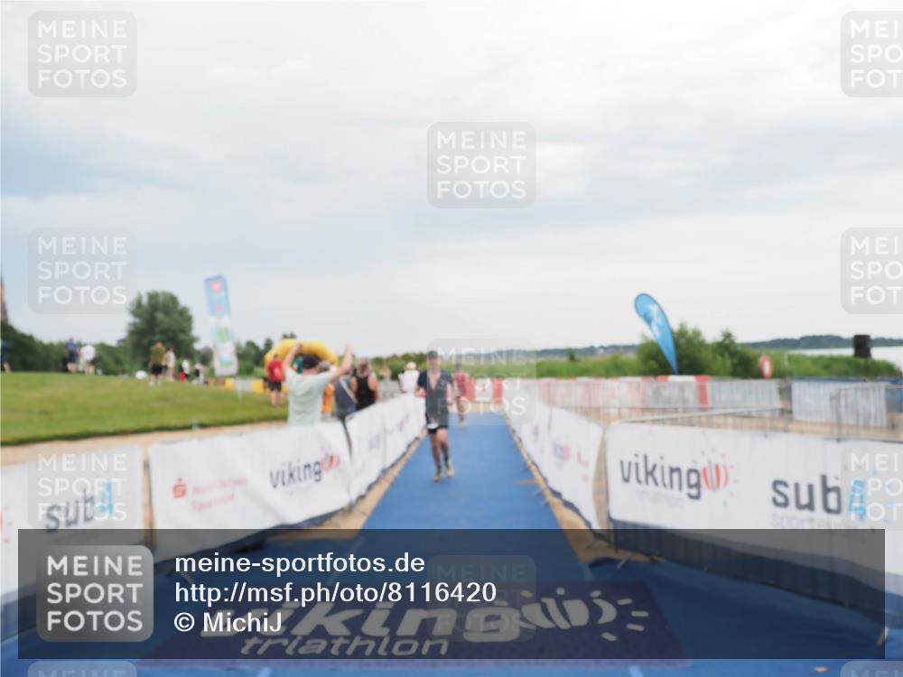22.06.2025 - Viking Triathlon MichiJ http://msf.ph/oto/8116420 22.06.2025 16:50:54 Ziel 213, 353 meine-sportfotos.de