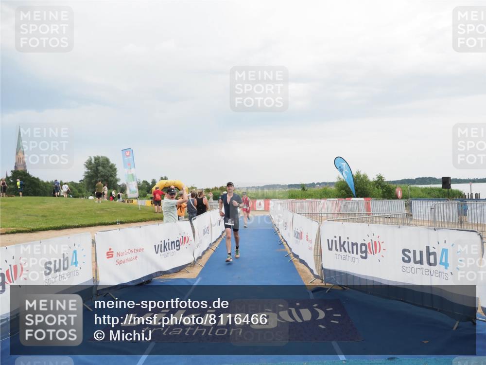22.06.2025 - Viking Triathlon MichiJ http://msf.ph/oto/8116466 22.06.2025 16:50:54 Ziel 213, 353 meine-sportfotos.de