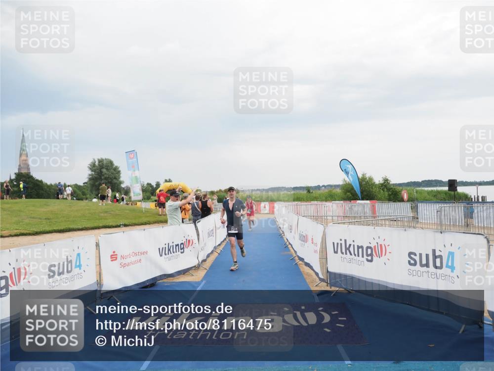 22.06.2025 - Viking Triathlon MichiJ http://msf.ph/oto/8116475 22.06.2025 16:50:54 Ziel 213, 353 meine-sportfotos.de