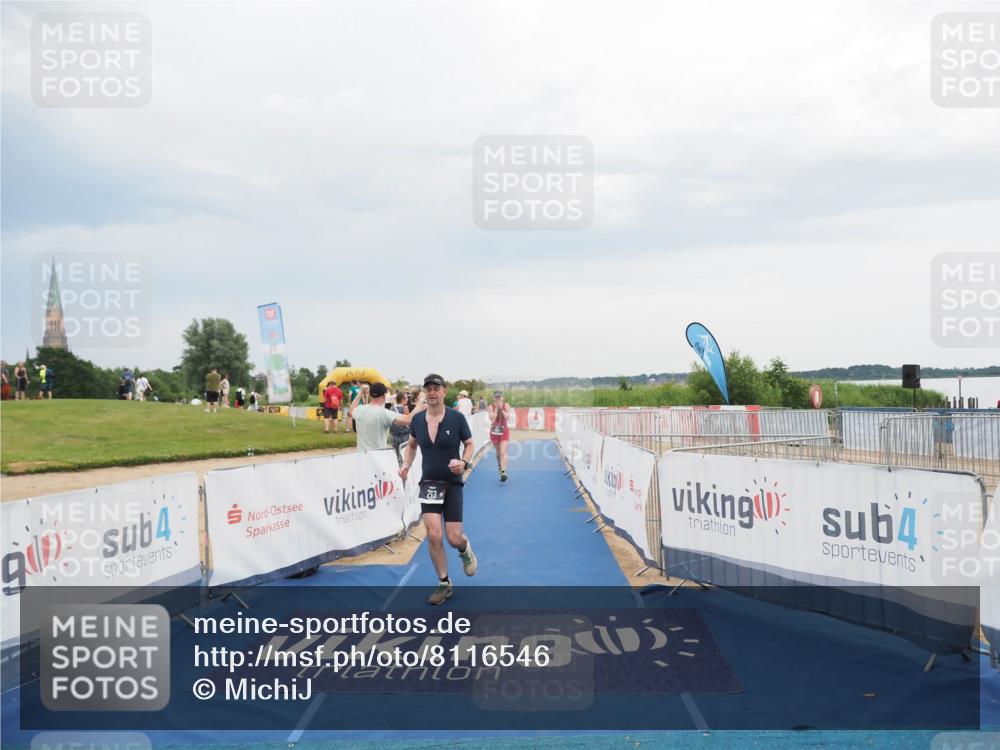 22.06.2025 - Viking Triathlon MichiJ http://msf.ph/oto/8116546 22.06.2025 16:50:55 Ziel 213, 353 meine-sportfotos.de
