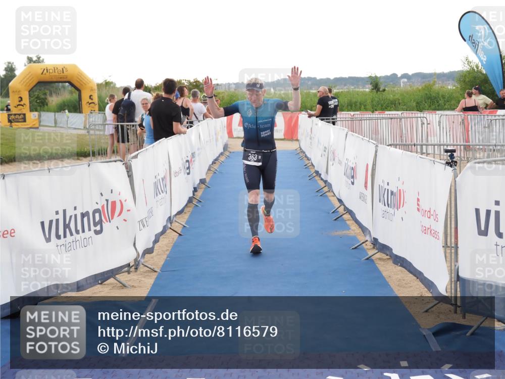 22.06.2025 - Viking Triathlon MichiJ http://msf.ph/oto/8116579 22.06.2025 16:27:23 Ziel 308, 363 meine-sportfotos.de