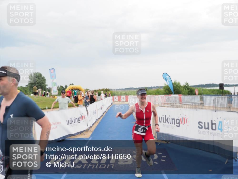 22.06.2025 - Viking Triathlon MichiJ http://msf.ph/oto/8116650 22.06.2025 16:50:58 Ziel 213, 353 meine-sportfotos.de