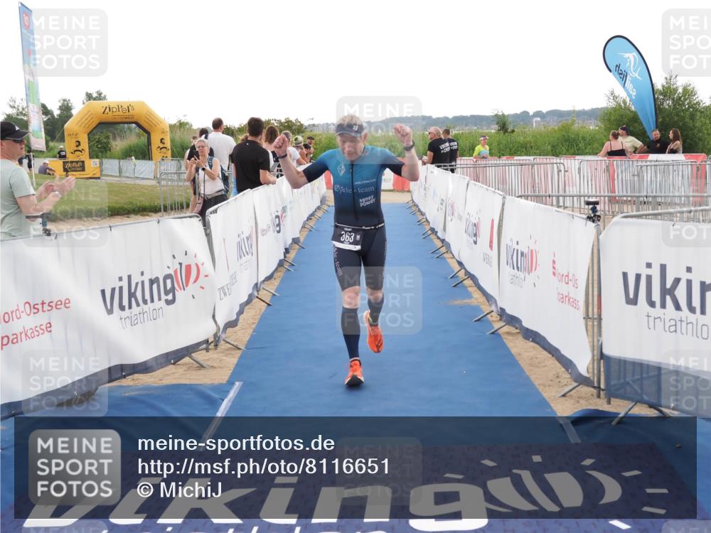 22.06.2025 - Viking Triathlon MichiJ http://msf.ph/oto/8116651 22.06.2025 16:27:24 Ziel 308, 363 meine-sportfotos.de