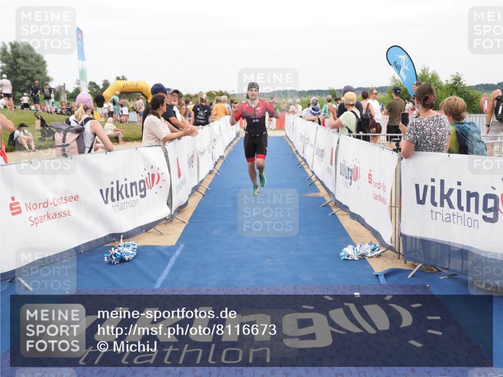 22.06.2025 - Viking Triathlon MichiJ http://msf.ph/oto/8116673 22.06.2025 15:06:59 Ziel 429 meine-sportfotos.de