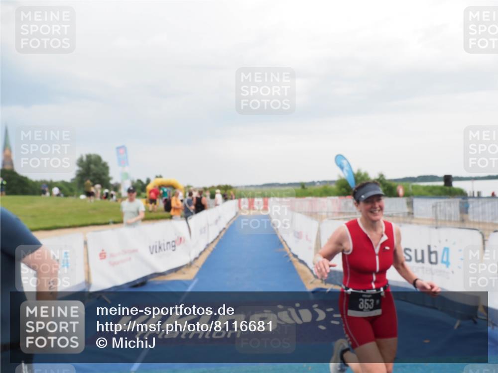 22.06.2025 - Viking Triathlon MichiJ http://msf.ph/oto/8116681 22.06.2025 16:50:58 Ziel 213, 353 meine-sportfotos.de