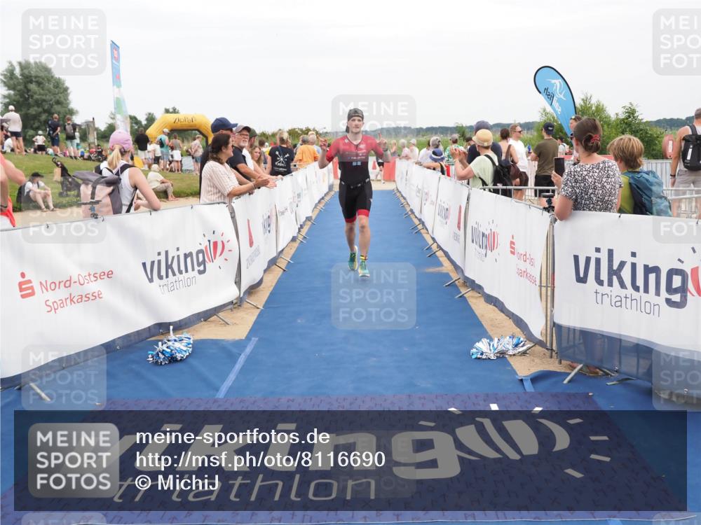22.06.2025 - Viking Triathlon MichiJ http://msf.ph/oto/8116690 22.06.2025 15:06:59 Ziel 429 meine-sportfotos.de