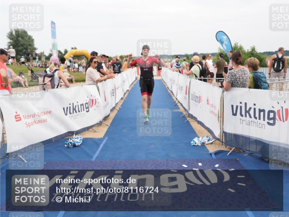 22.06.2025 - Viking Triathlon MichiJ http://msf.ph/oto/8116724 22.06.2025 15:06:59 Ziel 429 meine-sportfotos.de