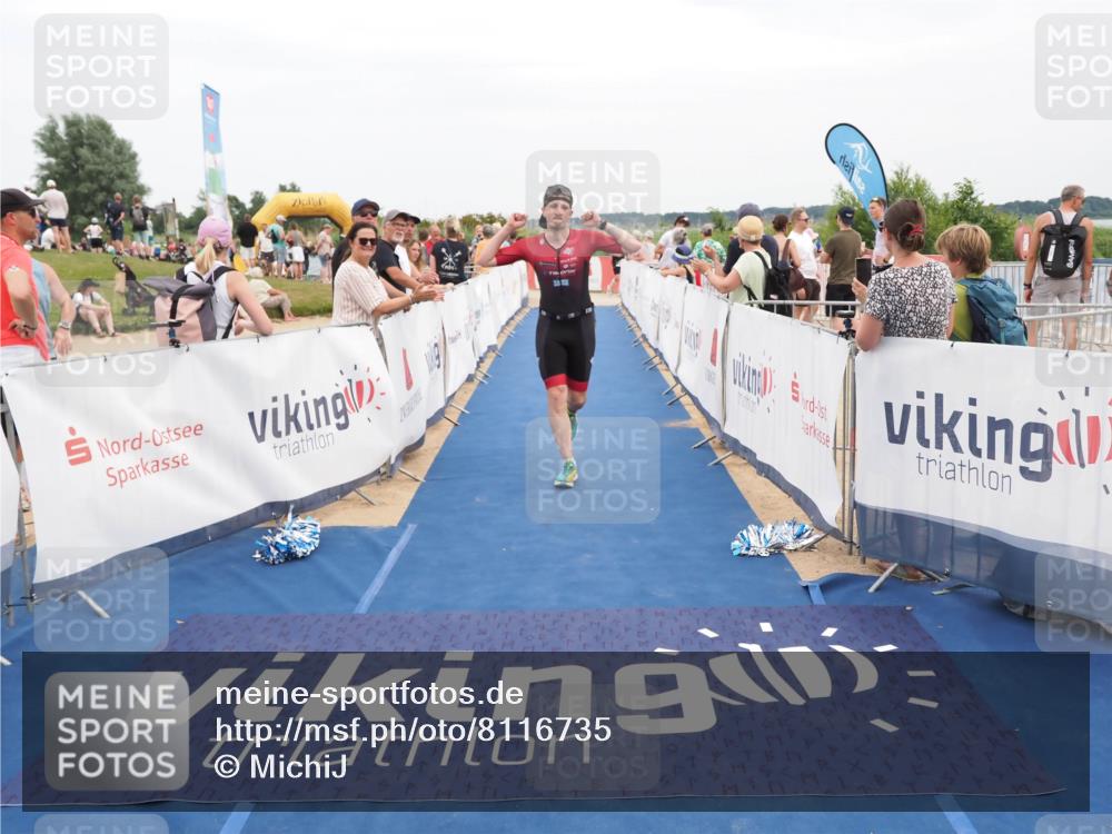 22.06.2025 - Viking Triathlon MichiJ http://msf.ph/oto/8116735 22.06.2025 15:06:59 Ziel 429 meine-sportfotos.de