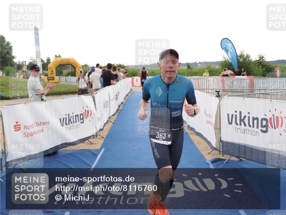 22.06.2025 - Viking Triathlon MichiJ http://msf.ph/oto/8116760 22.06.2025 16:27:25 Ziel 308, 363 meine-sportfotos.de