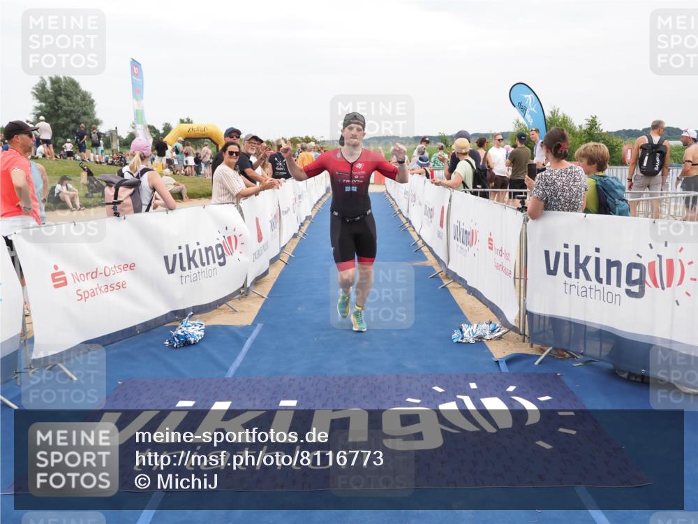22.06.2025 - Viking Triathlon MichiJ http://msf.ph/oto/8116773 22.06.2025 15:07:00 Ziel 117, 429 meine-sportfotos.de