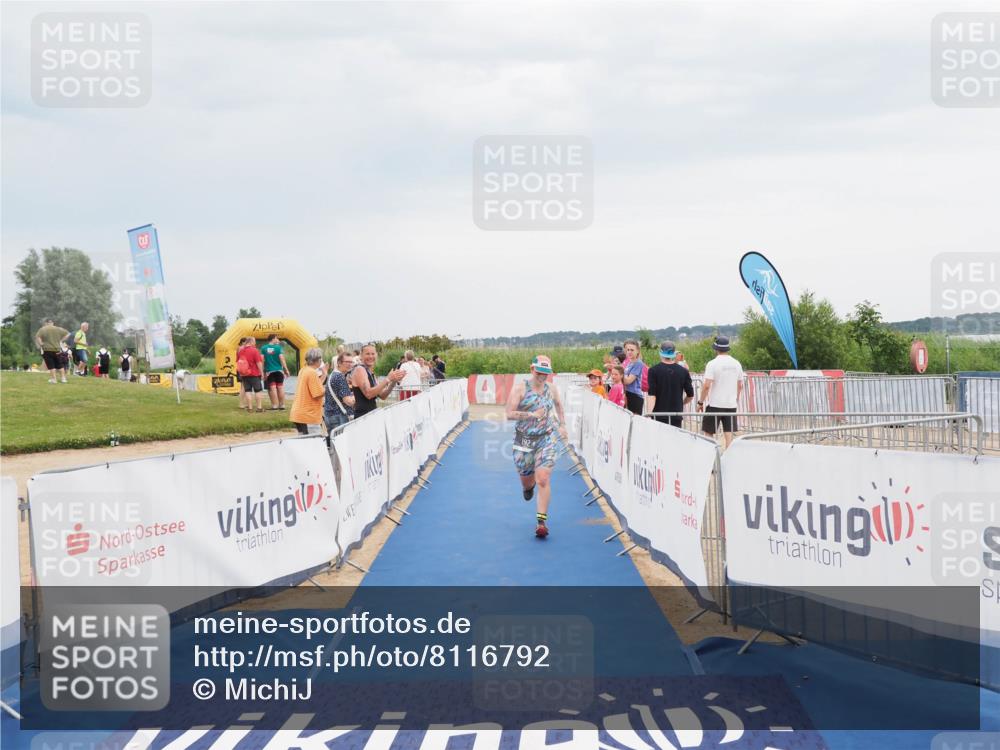22.06.2025 - Viking Triathlon MichiJ http://msf.ph/oto/8116792 22.06.2025 16:51:56 Ziel 192 meine-sportfotos.de