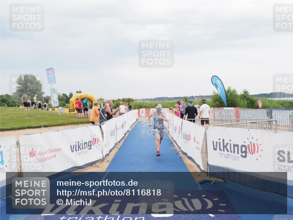 22.06.2025 - Viking Triathlon MichiJ http://msf.ph/oto/8116818 22.06.2025 16:51:56 Ziel 192 meine-sportfotos.de