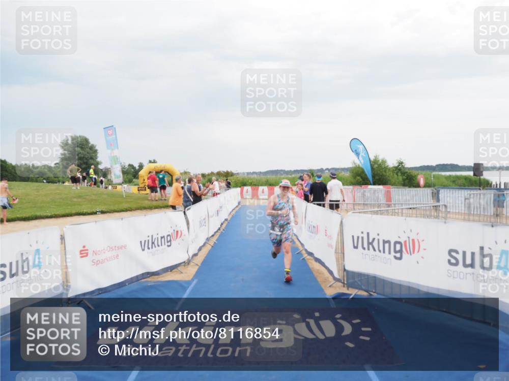 22.06.2025 - Viking Triathlon MichiJ http://msf.ph/oto/8116854 22.06.2025 16:51:57 Ziel 192 meine-sportfotos.de