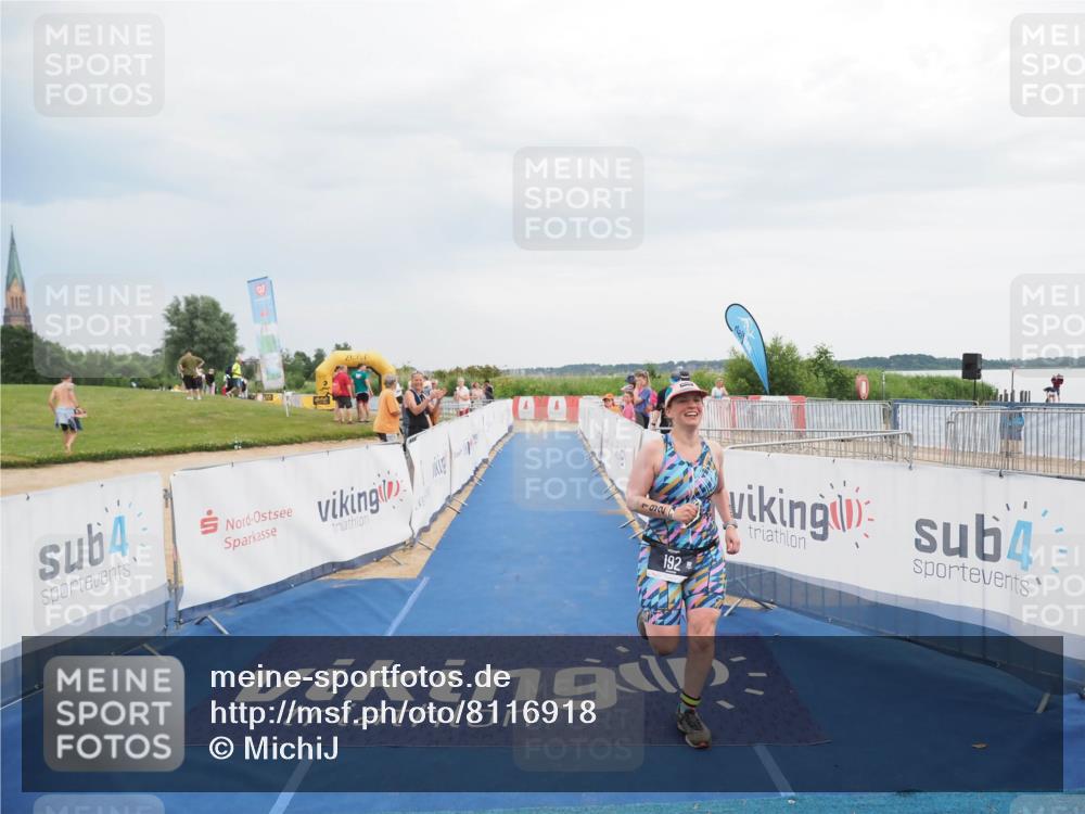 22.06.2025 - Viking Triathlon MichiJ http://msf.ph/oto/8116918 22.06.2025 16:51:57 Ziel 192 meine-sportfotos.de