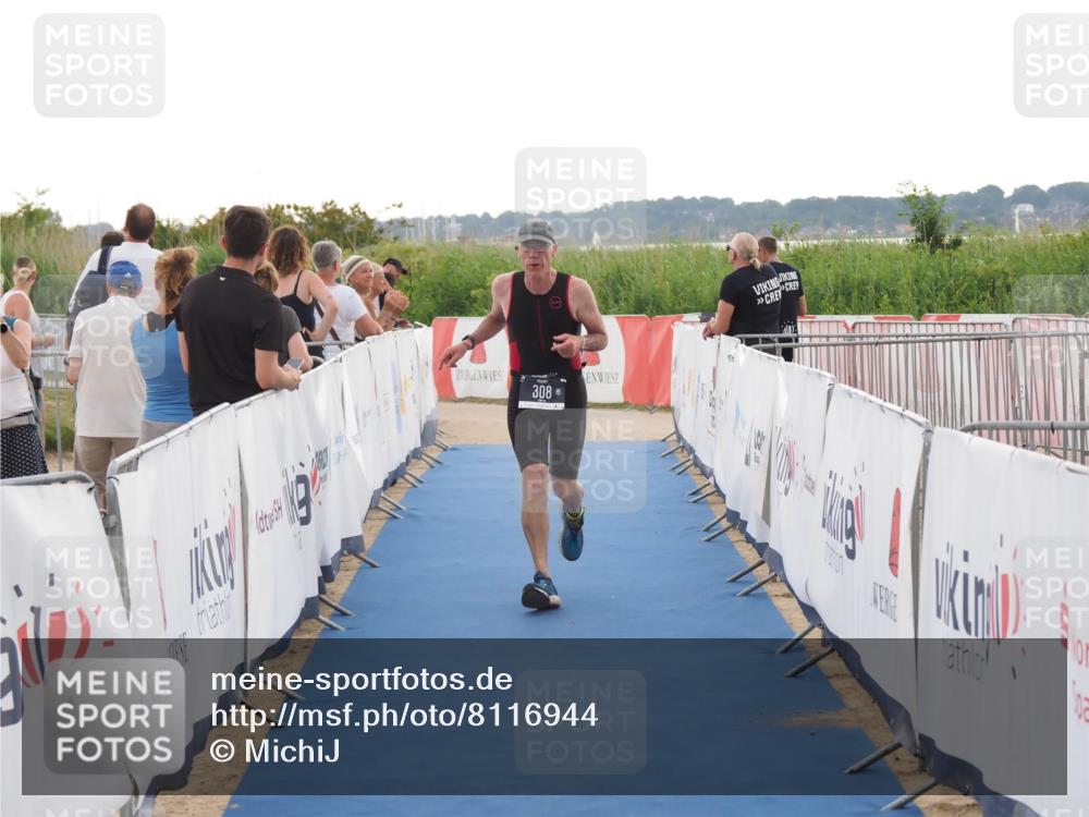 22.06.2025 - Viking Triathlon MichiJ http://msf.ph/oto/8116944 22.06.2025 16:27:27 Ziel 308, 363 meine-sportfotos.de