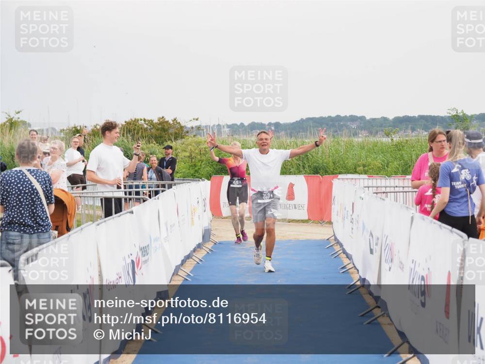 22.06.2025 - Viking Triathlon MichiJ http://msf.ph/oto/8116954 22.06.2025 16:53:31 Ziel 359, 436 meine-sportfotos.de