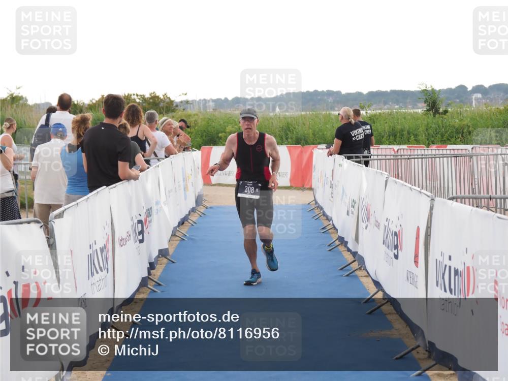 22.06.2025 - Viking Triathlon MichiJ http://msf.ph/oto/8116956 22.06.2025 16:27:27 Ziel 308, 363 meine-sportfotos.de