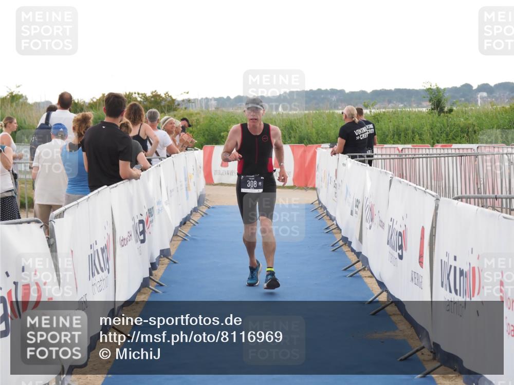 22.06.2025 - Viking Triathlon MichiJ http://msf.ph/oto/8116969 22.06.2025 16:27:27 Ziel 308, 363 meine-sportfotos.de