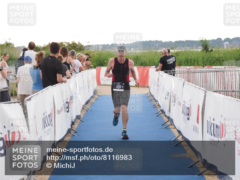 22.06.2025 - Viking Triathlon MichiJ http://msf.ph/oto/8116983 22.06.2025 16:27:27 Ziel 308, 363 meine-sportfotos.de
