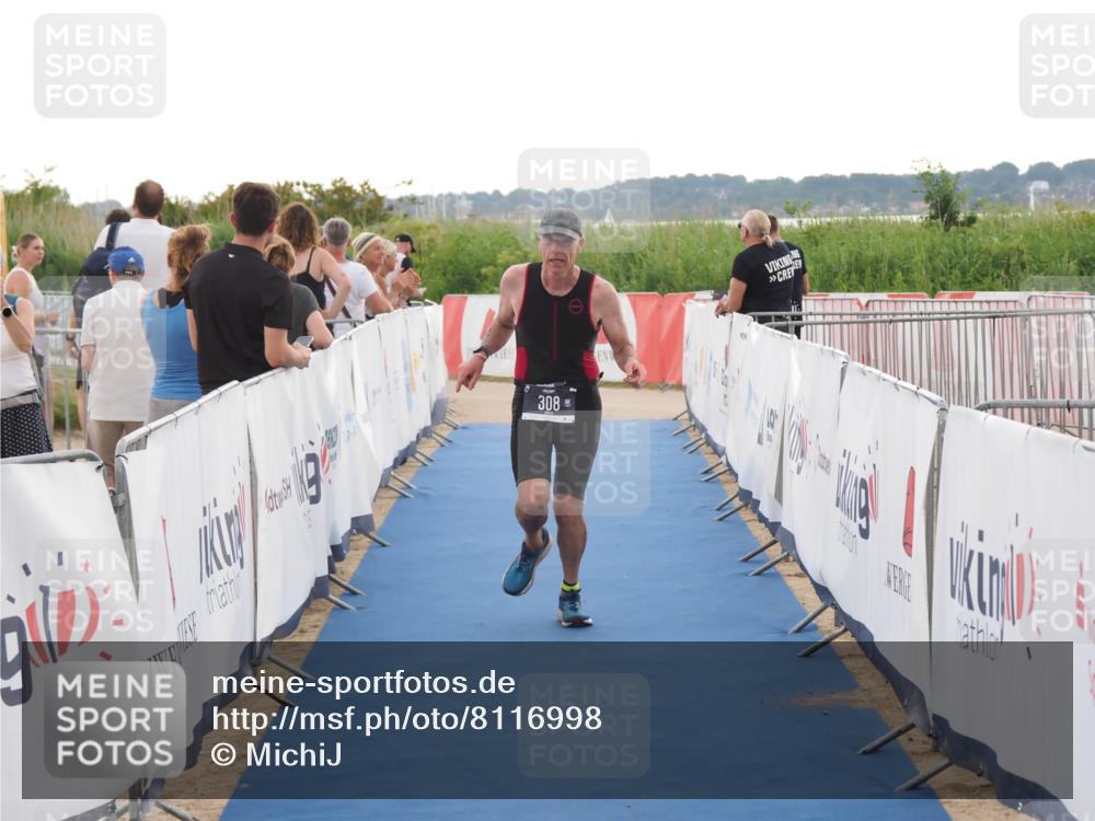 22.06.2025 - Viking Triathlon MichiJ http://msf.ph/oto/8116998 22.06.2025 16:27:27 Ziel 308, 363 meine-sportfotos.de