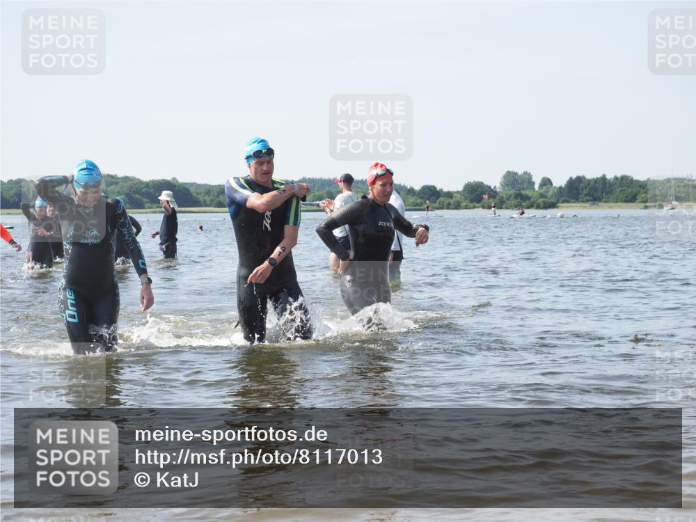 22.06.2025 - Viking Triathlon KatJ http://msf.ph/oto/8117013 22.06.2025 10:44:04 Schwimmen 41, 123, 249, 343, 362, 442, 467, 627, 637, 650 meine-sportfotos.de