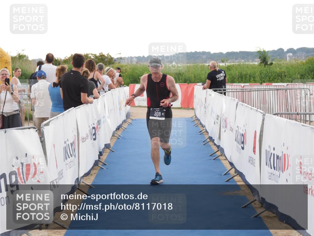 22.06.2025 - Viking Triathlon MichiJ http://msf.ph/oto/8117018 22.06.2025 16:27:28 Ziel 308, 363 meine-sportfotos.de
