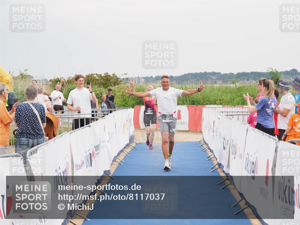 22.06.2025 - Viking Triathlon MichiJ http://msf.ph/oto/8117037 22.06.2025 16:53:32 Ziel 359, 436 meine-sportfotos.de