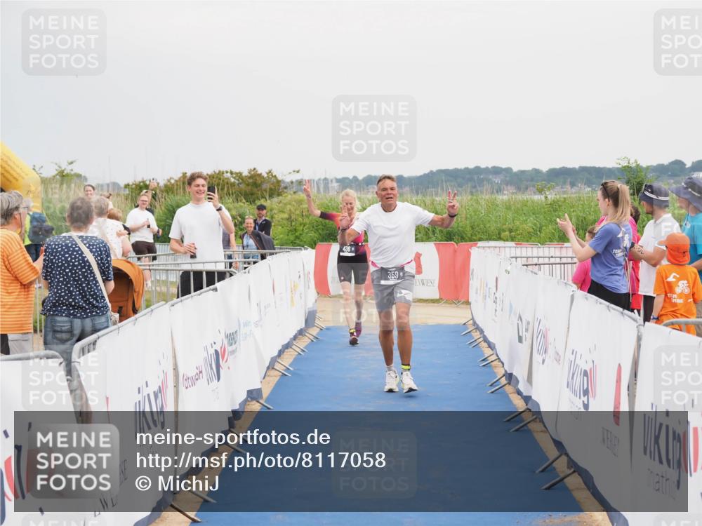 22.06.2025 - Viking Triathlon MichiJ http://msf.ph/oto/8117058 22.06.2025 16:53:32 Ziel 359, 436 meine-sportfotos.de