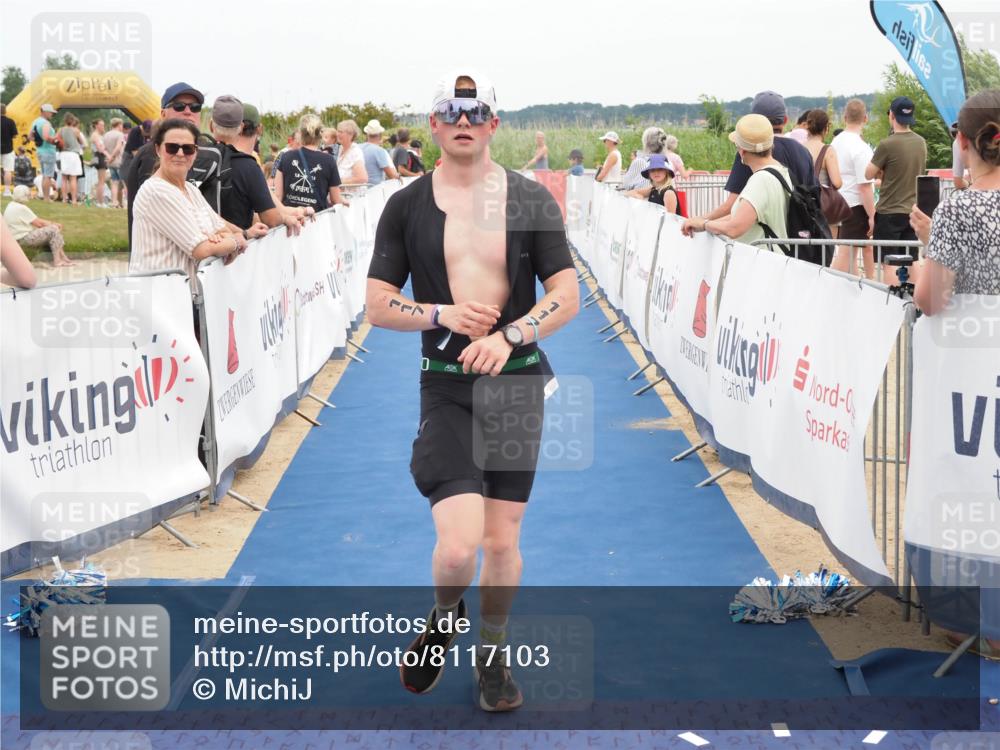 22.06.2025 - Viking Triathlon MichiJ http://msf.ph/oto/8117103 22.06.2025 15:07:06 Ziel 117 meine-sportfotos.de
