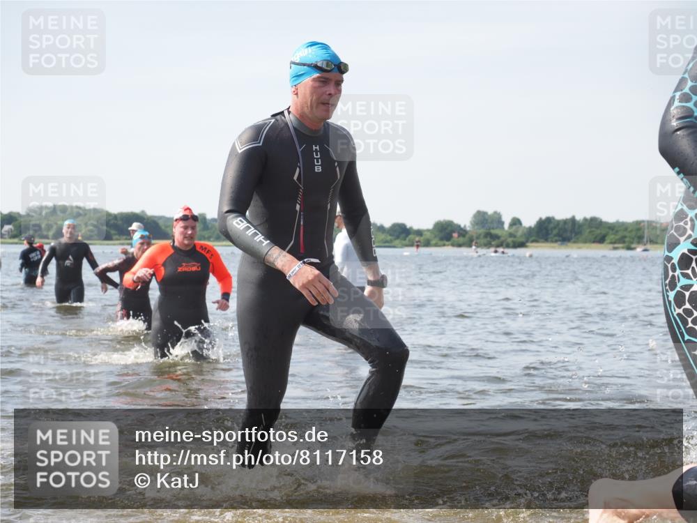 22.06.2025 - Viking Triathlon KatJ http://msf.ph/oto/8117158 22.06.2025 10:44:10 Schwimmen 41, 103, 123, 249, 343, 439, 442, 467, 627, 637, 650 meine-sportfotos.de