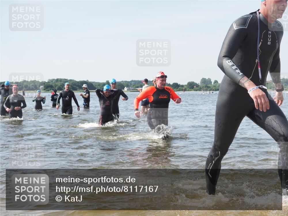 22.06.2025 - Viking Triathlon KatJ http://msf.ph/oto/8117167 22.06.2025 10:44:11 Schwimmen 41, 103, 123, 249, 343, 439, 442, 467, 627, 637, 650 meine-sportfotos.de