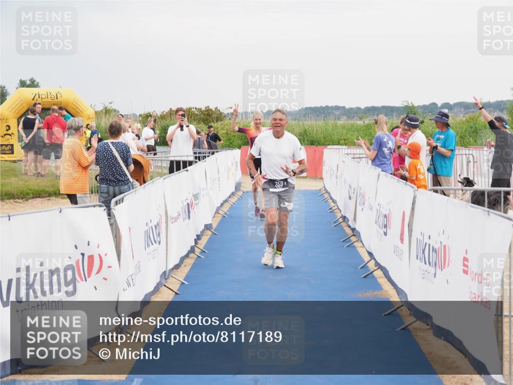 22.06.2025 - Viking Triathlon MichiJ http://msf.ph/oto/8117189 22.06.2025 16:53:34 Ziel 359, 436 meine-sportfotos.de