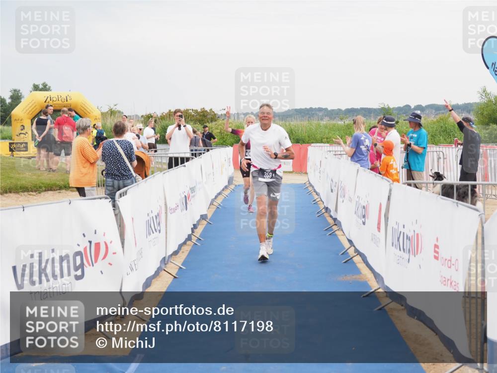 22.06.2025 - Viking Triathlon MichiJ http://msf.ph/oto/8117198 22.06.2025 16:53:34 Ziel 359, 436 meine-sportfotos.de