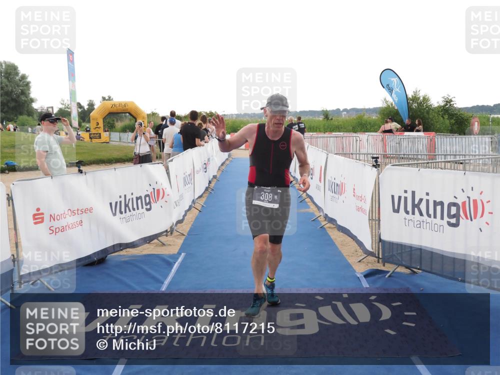22.06.2025 - Viking Triathlon MichiJ http://msf.ph/oto/8117215 22.06.2025 16:27:30 Ziel 308 meine-sportfotos.de